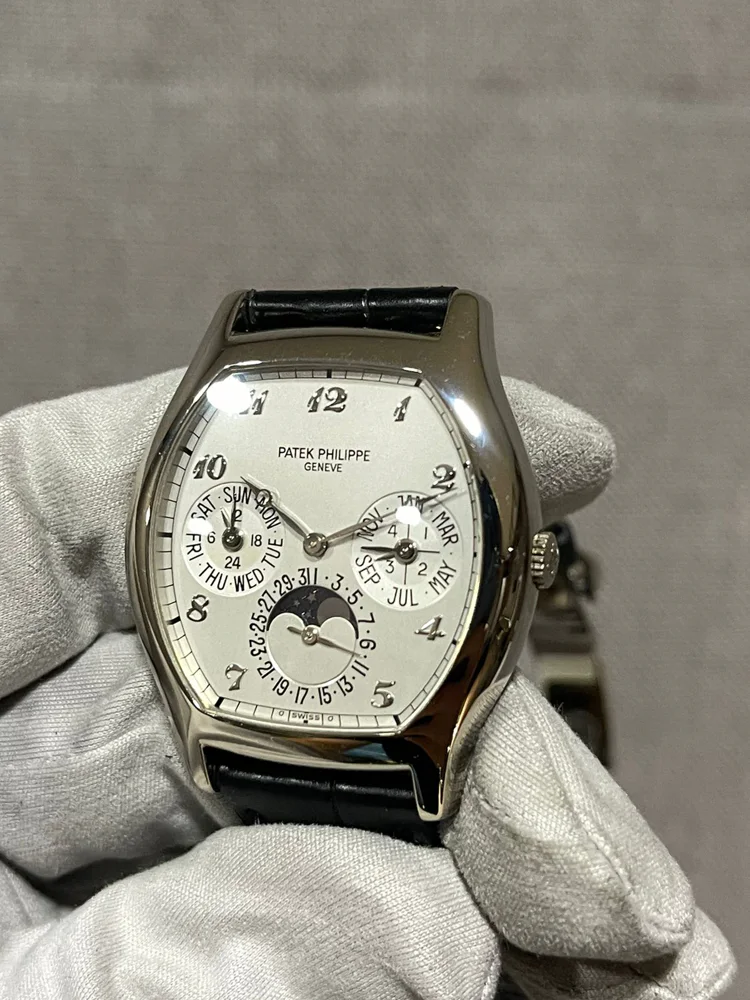 Patek Philippe Perpetual Calendar 18k